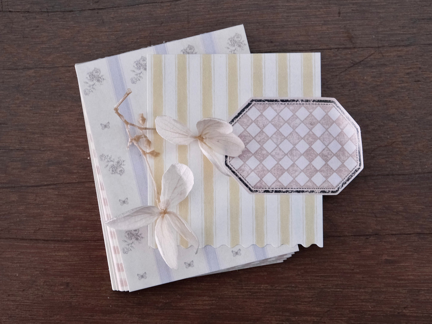 Dreamers of Spring Memopad